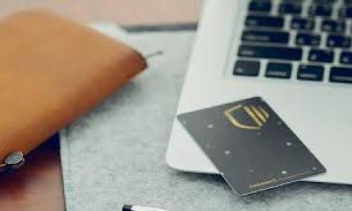 :
imToken 2.0冷钱包详解：安全便捷的数字资产管理工具

imToken, 冷钱包, 数字资产管理/guanjianci

一、什么是imToken 2.0冷钱包？

imToken 2.0是中国领先的数字资产钱包之一，它主要为用户提供安全便捷的加密货币管理服务。冷钱包是指那些不直接连接互联网的数字货币存储方式，它以其更高的安全性而被广泛使用。imToken 2.0冷钱包结合了传统冷存储的安全特性和现代数字钱包的便利性，能够为用户提供全面的资产管理体验。用户可以在imToken应用中安全地存储、转账和管理多种加密货币，这为用户提供了无缝的区块链体验。


二、imToken 2.0冷钱包的核心特性

imToken 2.0冷钱包的核心特性主要包括以下几点：

1. **安全性**：冷钱包本质上是离线存储，不易被黑客攻击，因此imToken 2.0提供了强大的安全措施，以保护用户的资产。此外，imToken 2.0采用了多重签名技术，确保即使设备被盗，资产也依然得到保护。

2. **多种数字资产支持**：imToken 2.0支持多种加密货币，包括以太坊及其衍生代币、比特币、EOS等。用户可以在一个应用中管理多种资产，极大提高了方便性。

3. **用户友好的界面**：imToken 2.0的界面设计非常友好，即使是新手也能轻松上手。用户可以快速找到所需功能，无需经过繁琐的学习过程。

4. **交易便利性**：用户可以通过imToken实现快速的资产转账和交易，而无需在区块链上花费太长时间。imToken 2.0支持的多链功能让用户在进行数字资产交易时更为方便。

5. **区块链生态连接**：imToken 2.0还提供了丰富的DApp生态系统，用户可以通过钱包直接访问各种去中心化应用，包括去中心化交易所、NFT市场等，进一步提升了冷钱包的使用价值。


三、如何使用imToken 2.0冷钱包？

使用imToken 2.0冷钱包的步骤相对简单：

1. **下载并安装**：用户可以在应用商店下载imToken应用，并按照提示完成安装。在安装过程中，用户需要选择创建新钱包或导入已有钱包。

2. **创建新钱包**：如果选择创建新钱包，用户需设置一个安全密码，并备份助记词。助记词是恢复钱包的重要信息，丢失后无法找回。

3. **设置冷存储**：在imToken 2.0中，用户可以设置冷存储，确保资产离线状态。通常，这个过程涉及将私钥保存在安全地方，确保它不会被线上攻击。

4. **管理资产**：用户可以轻松查看账户余额、转账、接收资产。imToken 2.0提供直观的图表和分析功能，帮助用户跟踪资产变化。

5. **访问DApp**：用户还可以利用imToken 2.0内置的DApp浏览功能，访问不同的去中心化应用，从而实现更高级的功能，例如参与DeFi、NFT等。

6. **定期检查**：最后，用户应定期登录imToken 2.0对账户进行检查，确保资产安全，并及时更新安全设置。


四、imToken 2.0冷钱包的优势与劣势

imToken 2.0冷钱包的优势主要体现在以下几个方面：

1. **安全性高**：相较于热钱包，冷钱包无网络连接，更难受到黑客攻击。

2. **多资产支持**：imToken 2.0支持多达数十种数字资产，方便用户管理。

3. **用户体验佳**：其界面设计简洁直观，适合各种用户使用。

然而，它也存在一些劣势：

1. **使用复杂**：对于新手用户来说，冷钱包的概念可能较为陌生，尤其是私钥和助记词的管理。

2. **流动性不足**：相较于热钱包，冷钱包在短期内转账或交易的灵活性可能稍低，因为需要手动操作。

3. **恢复难度**：一旦助记词丢失或密码忘记，恢复就会非常困难。因此，用户需要特别注意这些信息的安全存放。


五、imToken 2.0冷钱包的安全性如何保障？

imToken 2.0冷钱包在安全性方面有着多重保障措施：

1. **私钥的安全存储**：imToken 2.0确保用户的私钥只存储在用户的设备上，未经用户同意不会上传到云端或服务器，用户可以完全掌控自己的资产。

2. **助记词保护**：用户在创建钱包时，必须备份助记词。imToken会在用户第一次登录时提醒他们保持助记词的安全。

3. **多重签名**：通过多重签名技术，imToken 2.0提供更高层次的安全保证。例如，用户可以设置不同的权限，保障资产的安全，让更多用户共同管理资产。

4. **实时监控与风险预警**：imToken 2.0配备了实时监控系统，并能够及时向用户发送安全警告，通过多重机制提高用户主动防范风险的能力。

5. **软件更新与漏洞管理**：imToken团队会定期发布软件更新，以解决安全漏洞，提升用户安全性。

通过这些措施，imToken 2.0为用户的资产安全提供了强有力的保障。用户在使用时也要保持警惕，不要随意答应任何提供助记词或私钥的请求。来确保他们的资产安全。


六、imToken 2.0冷钱包的未来发展趋势

随着数字资产市场的不断扩展，imToken 2.0冷钱包的发展也会面临新的挑战和机遇。以下是一些可能的发展趋势：

1. **区块链技术的整合**：未来imToken 2.0将进一步与更多区块链平台进行整合，以支持更多类型的资产和服务，提高用户的使用效率。

2. **DApp生态的扩展**：imToken 2.0可能会通过更广泛的DApp生态系统的发展，使用户能够利用冷钱包进行更多样的操作，如借贷、质押等，提高加密资产的流动性。

3. **用户体验的**：imToken团队将继续致力于研究用户反馈，进一步产品体验，用更简化的流程降低新用户的使用难度。

4. **安全技术的创新**：随着网络安全威胁的增加，imToken 2.0可能会引入更多先进的技术以提升安全，如生物识别技术、多重身份验证等。

5. **用户教育与社区建设**：通过培训和社区参与，imToken将提升用户对冷钱包和加密资产管理的认知度，加强用户对资产安全的意识。

总结而言，imToken 2.0冷钱包是一个安全且功能丰富的数字资产管理工具，尽管它有一些使用上的挑战，但凭借其多重的安全措施和良好的用户体验，依然是数字资产管理的理想选择。随着数字货币市场的不断发展，imToken也在不断改进以满足用户需求，展现出巨大的潜力和广阔的发展前景。


七、常见问题解答

以下是一些用户在使用imToken 2.0冷钱包过程中可能会遇到的问题及其详细解答：

1. **如何安全地备份和恢复imToken冷钱包？**
   
   备份和恢复imToken冷钱包的过程非常重要。用户需在创建钱包时备份助记词，切勿与他人分享。恢复时，用户只需在登录界面选择“恢复钱包”，输入助记词即可。如果丢失助记词，将无法恢复。

2. **imToken与其他冷钱包相比，有何优势？**
   
   imToken在用户体验、多币种支持和安全性方面表现优异，特别是其直观的界面和全面的DApp支持，都是其他冷钱包所不具备的功能，提供更多的便捷性。

3. **如何提升imToken冷钱包的安全性？**
   
   除了确保助记词和私钥安全存储外，用户还应定期更新软件版本，使用强密码，开启多重签名以及保持设备本身安全，例如使用杀毒软件和防火墙等。

4. **imToken冷钱包的使用费用如何？**

   imToken冷钱包的使用本身是免费的，但在进行转账或交易时，会产生一些网络交易费用。这些费用为确认交易的矿工费用，具体费用根据网络状况而有所不同。


通过上述详细介绍，相信您对imToken 2.0冷钱包有了全面的了解。希望能够帮助到您在数字资产管理中更为安全和便捷。